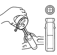 5. Нутромером в нескольких местах измерьте внутренний диаметр направляющих