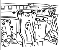 3. Поднимите переднюю часть пластины защиты двигателя и закрепите ее болтами
