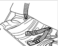 2. Протяните ремень между спинкой сидения и подушкой.
