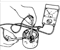 2. Омметром проверьте проводимость между клеммой М и корпусом статора. При
