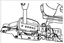 1. Переместите рычаг селектора в позицию P.