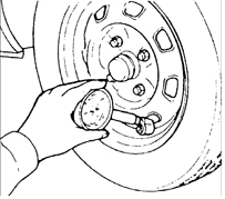 8. Для измерения давления в шинах используйте манометр.
