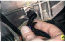 30. …и выключателя света заднего хода.