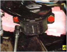 9. ...и лонжерону кузова...