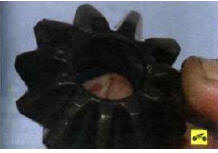 11. Осмотрите рабочие поверхности и зубья сателлитов...