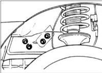 7. Снимите кронштейн коробки передач.