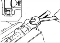 19. Зачеканьте пробку в двух местах по ее окружности.