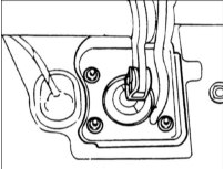 4. Установите выключатель стоп–сигналов.