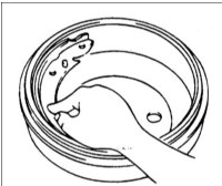 6. Проверьте равномерность прилегания тормозной колодки к тормозному барабану.