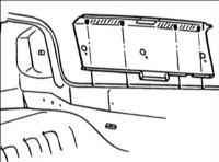 1. Снимите циновку и поперечную обивку багажника.