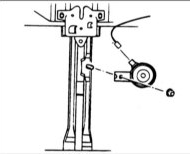1. Выверните болт и снимите звуковой сигнал.